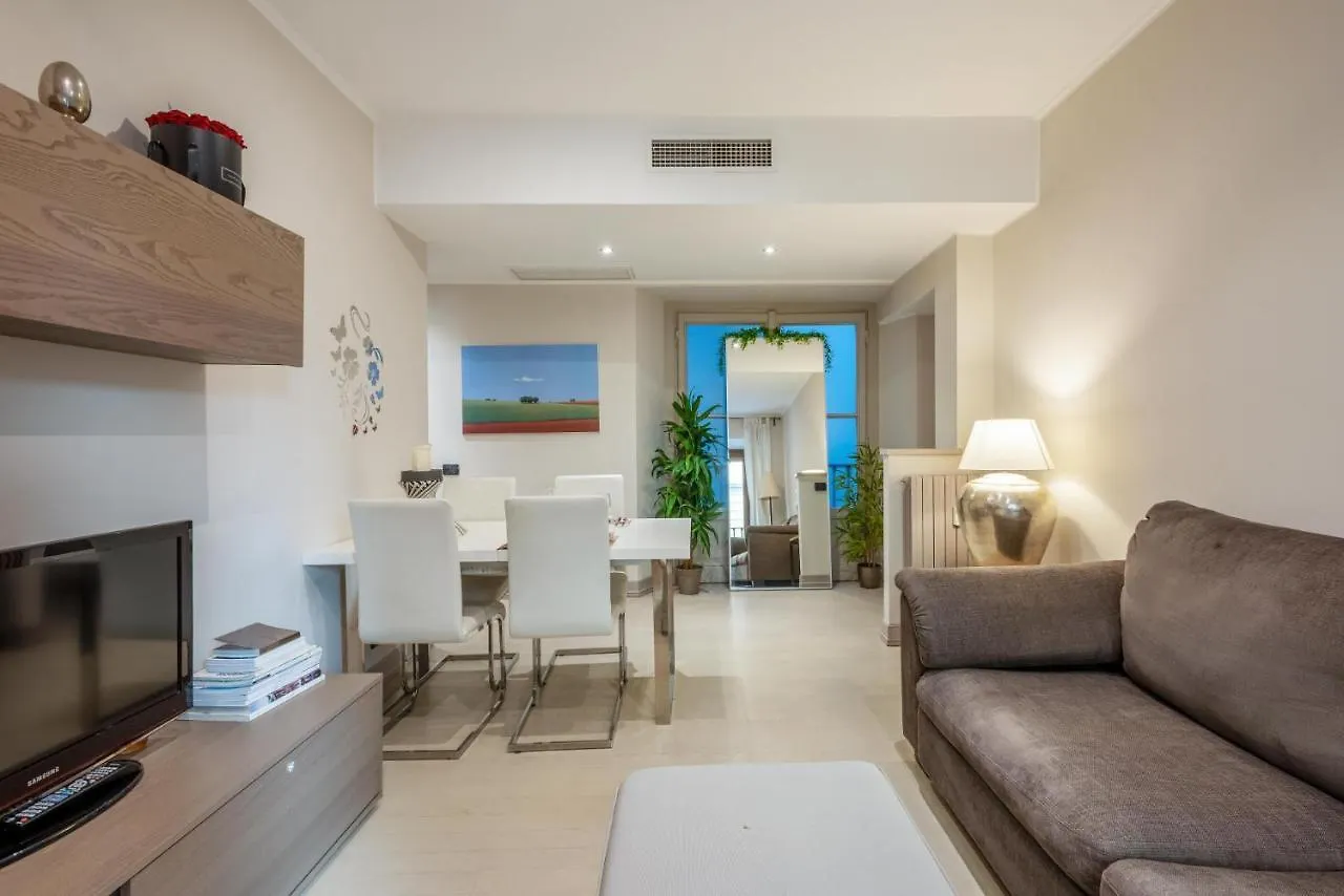 Appartement Gemma Preziosa Tra Il Castello Sforzesco Ed Il Duomo Di Milano By Easylife  Milan