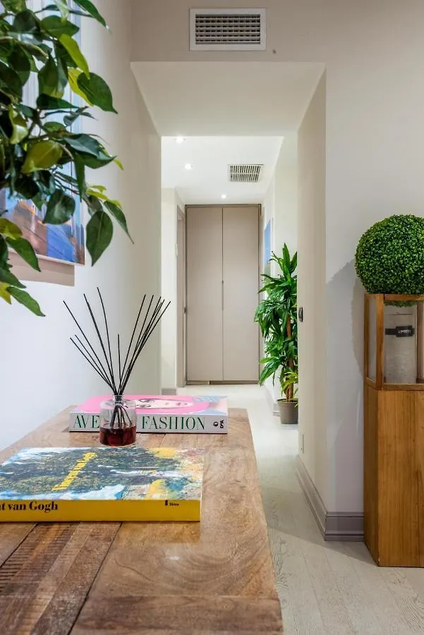 Appartement Gemma Preziosa Tra Il Castello Sforzesco Ed Il Duomo Di Milano By Easylife  Milan
